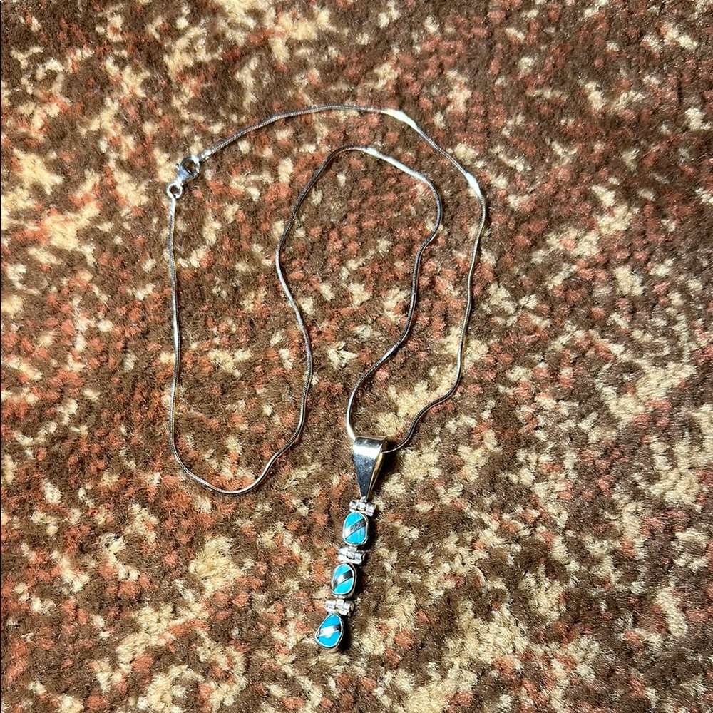 Elegant Silver and Turquoise Necklace
